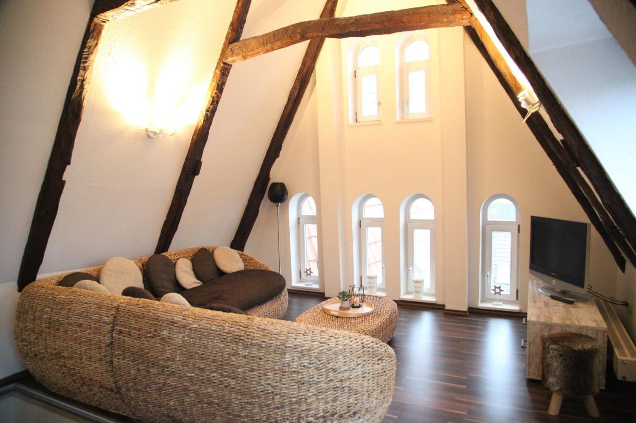 Wunderschoene Dachgeschoss - Maisonette Росток Экстерьер фото